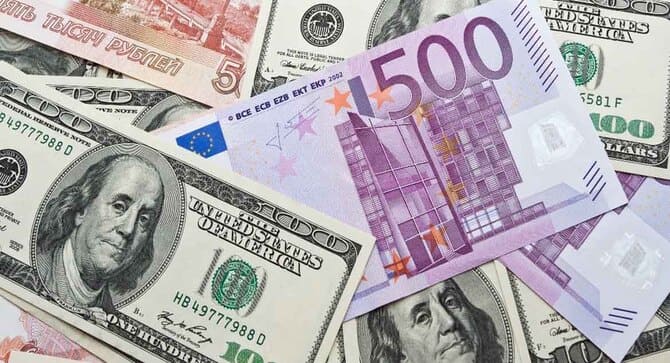 Moskova Borsasında dolar 99, euro 109 rubleyi aştı