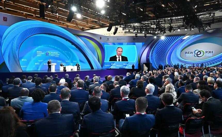 Moskova'da Küresel Enerji Dönüşümü ve İş Birliği Fırsatları Masaya Yatırıldı