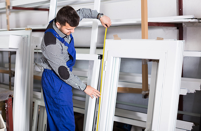 Ortadoğu Çatışması Plastik Fiyatlarını Patlattı: Pencere ve Oyuncaklara Zam Geliyor