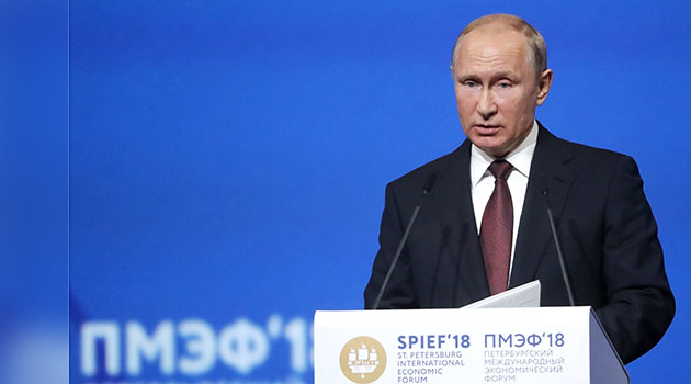 Putin Ekonomi Forumu'nda: Savaşa değil barışa ihtiyacımız var