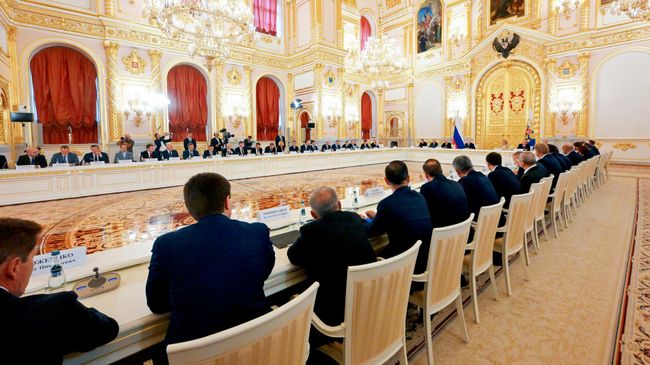Putin'den Ekonomiye Yatırım Çağrısı