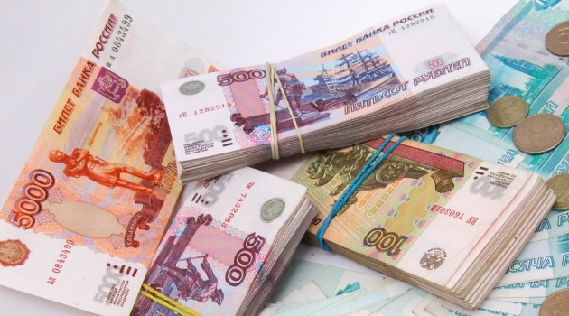 Zayıf ruble Rusya bütçesine 28 milyar dolar artı gelir sağlayacak