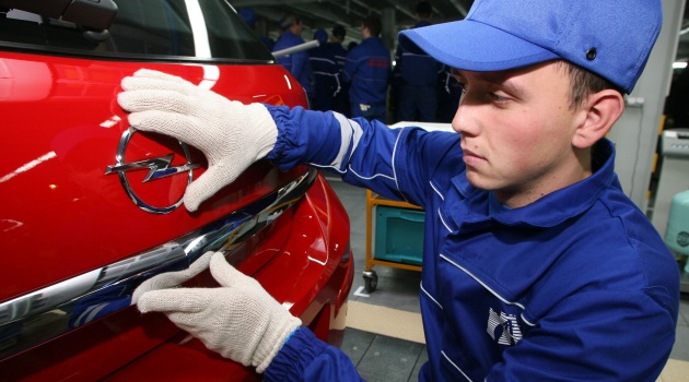 Opel Rusya piyasasından çıkıyor, Chevrolet model azaltacak