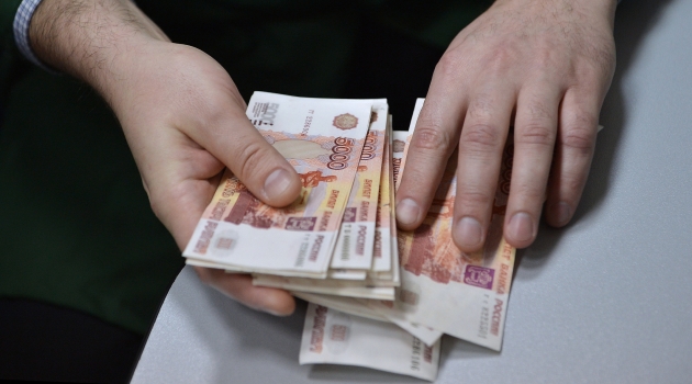 Rus yetkili: Ruble dip yaptıktan sonra güçlenmeye başlayacak