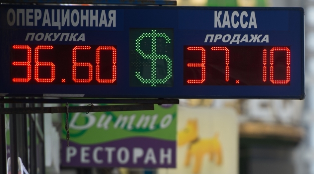 AB yaptırım tehdidi doları 37,33 rubleye yükseltti