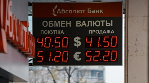 Petrol 85 dolara indi, dolar 41 rubleyi buldu; Rusya borsası inişte