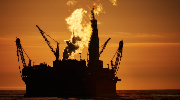 Rusya, İran’ın petrolünü mal karşılığı ihraç etmeye başlıyor