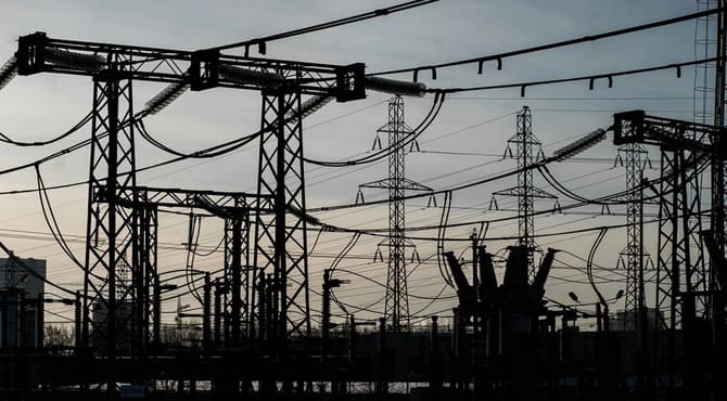 Rusya’da Enerji Krizi:  Yetersiz Elektrik Üretimi Ekonomik Gelişmeyi Engelliyor