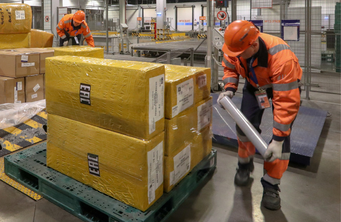 Rusya'da İthal Ürünlere Yeni Vergi Planı: E-Ticaret Sektöründe Endişe Yarattı