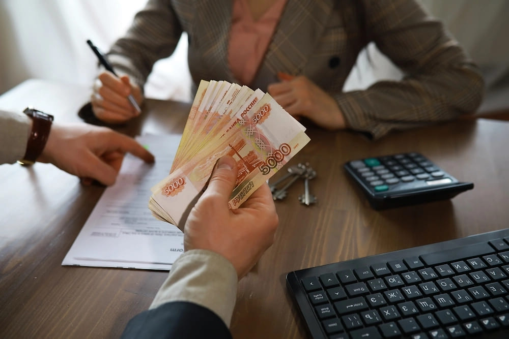 Rusya'da "Küçük Rüşvet" Sınırının Artırılması Önerildi