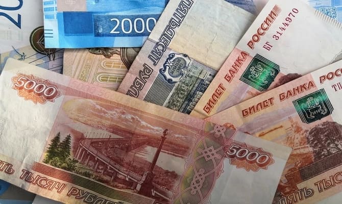 Rusya'nın 15 Milyar Dolarlık İhracat Geliri Yaptırımlara Takıldı