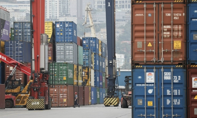 Kriz Kapıda: İhracat 400 Milyar Doların Altında, Fon Eriyor