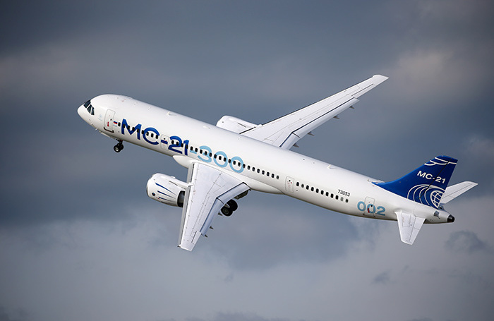 Rusya'nın Yeni Yolcu Uçağı MS-21'in Menzili Beklentilerin Altında Kaldı