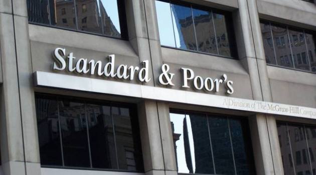 S&P, Rusya’nın notunu düşürdü