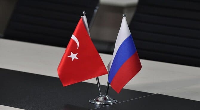 St. Petersburg’da Türk ve Rus Bakanlar Arasında Enerji Zirvesi Yapıldı