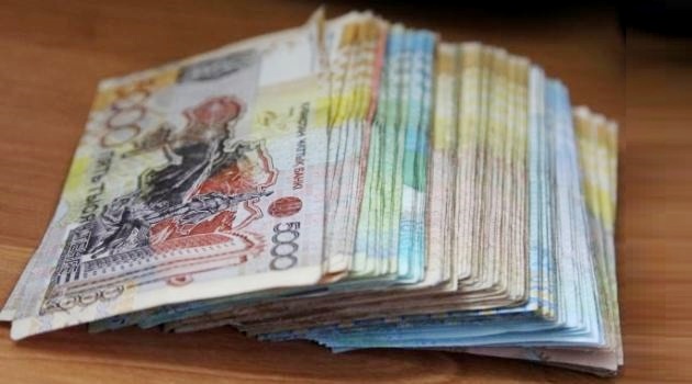 Kazakistan’da devalüasyon, Rusya’da ruble sert düştü