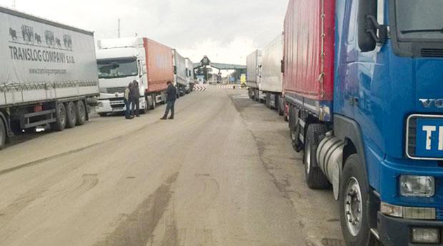 "Türk malı taşıyan TIR'ların Rusya sınırında durdurdurulmasının nedeni Ukrayna transiti"