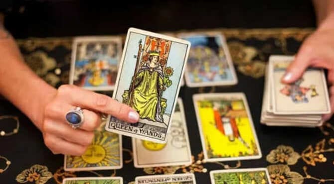 Yasak Söylentisi Yetti, Ruslar Rekor Sayıda Tarot Kartı Satın aldı