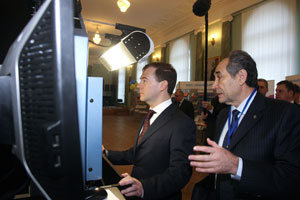 Medvedev sınav gözetmeni oldu