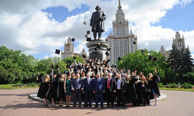 Rusya’da üniversite okumak isteyenler için burs başvuruları başladı