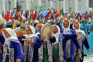 Türkmenistan bağımsızlığının 18'inci yıldönümünü kutluyor