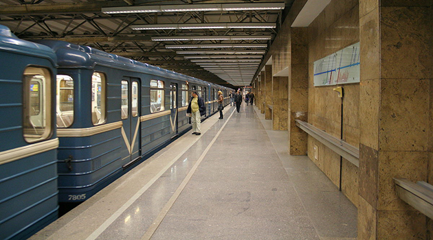 St. Petersburg metrosu tam kapasiteyle yeniden çalışmaya başladı