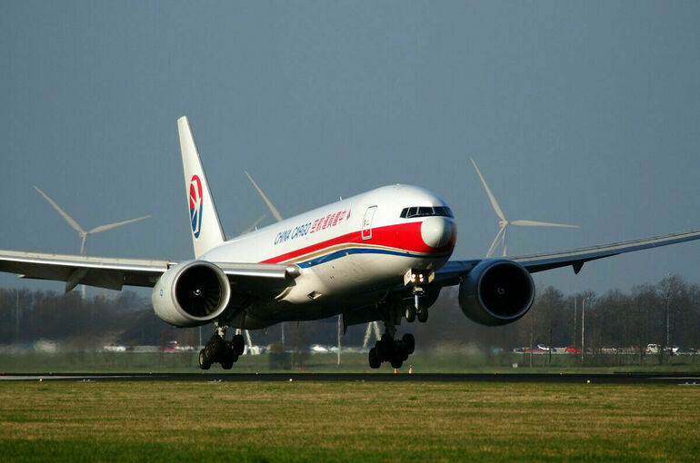 ABD, Çin Havayollarına Rus Hava Sahası Üzerinden Uçuş Yasağı Önerdi