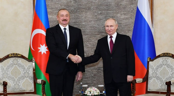 Aliyev, Putin’le görüşmek için Moskova’ya geldi
