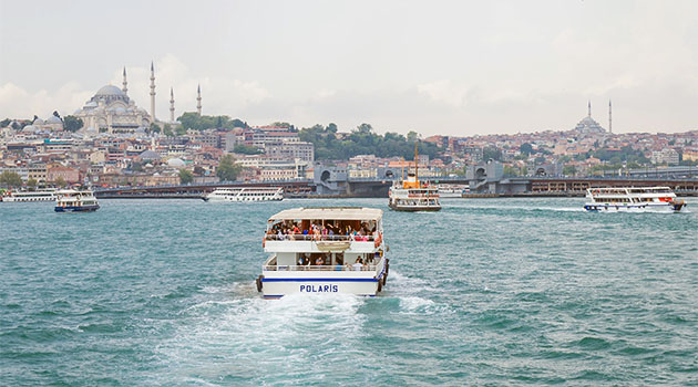 Babası tarafından İstanbul'da alıkonulan genç kız Rusya'ya getirildi