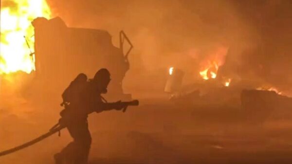 Belgorod'daki Petrol Depolama Tesisin İHA Saldırısı Sonucu Alev Aldı