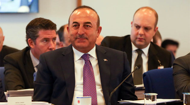 Çavuşoğlu'ndan Rus muhabire iltifat: Maşa güzel, ama bizim değil