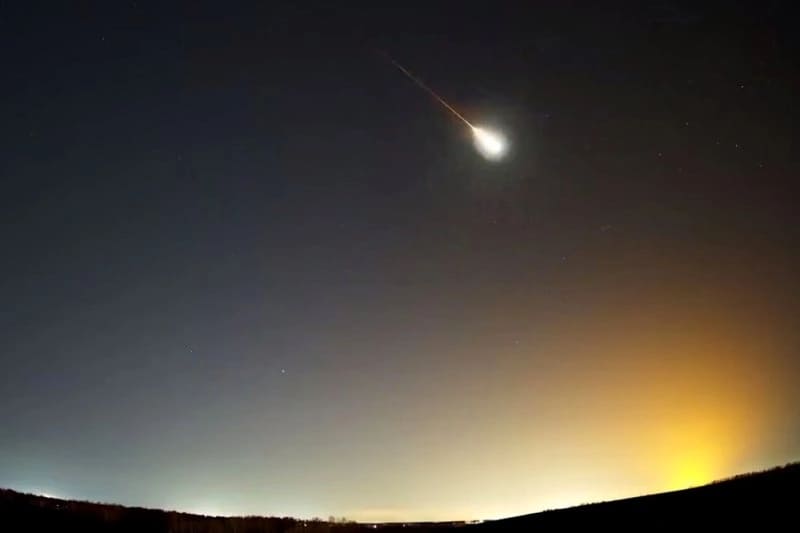 Çelyabinsk'e Meteor Düştü