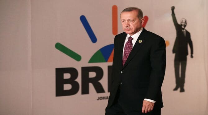 Erdoğan’dan BRICS Açıklaması: “Yüzümüz Batıya Dönük Ama Doğuyu İhmal Etmeyeceğiz”