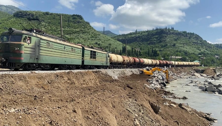 Ermenistan ve ABD, Sovyet Demiryolunu Yeniden Açmak İçin Görüşüyor