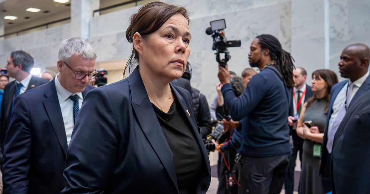 Grönland Dışişleri Bakanı, ABD Görüşmesi Sonrası Gözyaşlarını Tutamadı