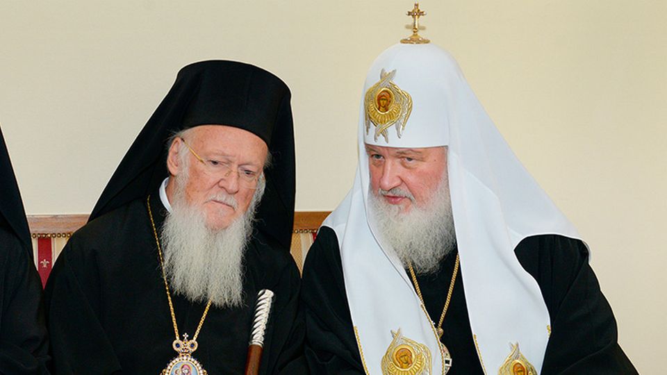 İlişkiler kesildi: Rus Patriği Kirill, artık dualarında Bartholomeos'u anmayacak