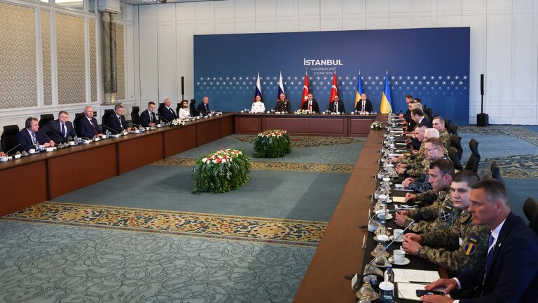 Rusya ve Ukrayna Barış Görüşmeleri İstanbul'da Devam Edecek