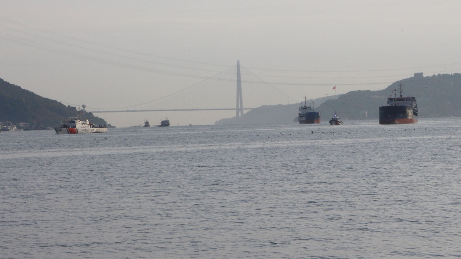 İstanbul Boğazında Türk ve Rus bandralı gemiler çarpıştı