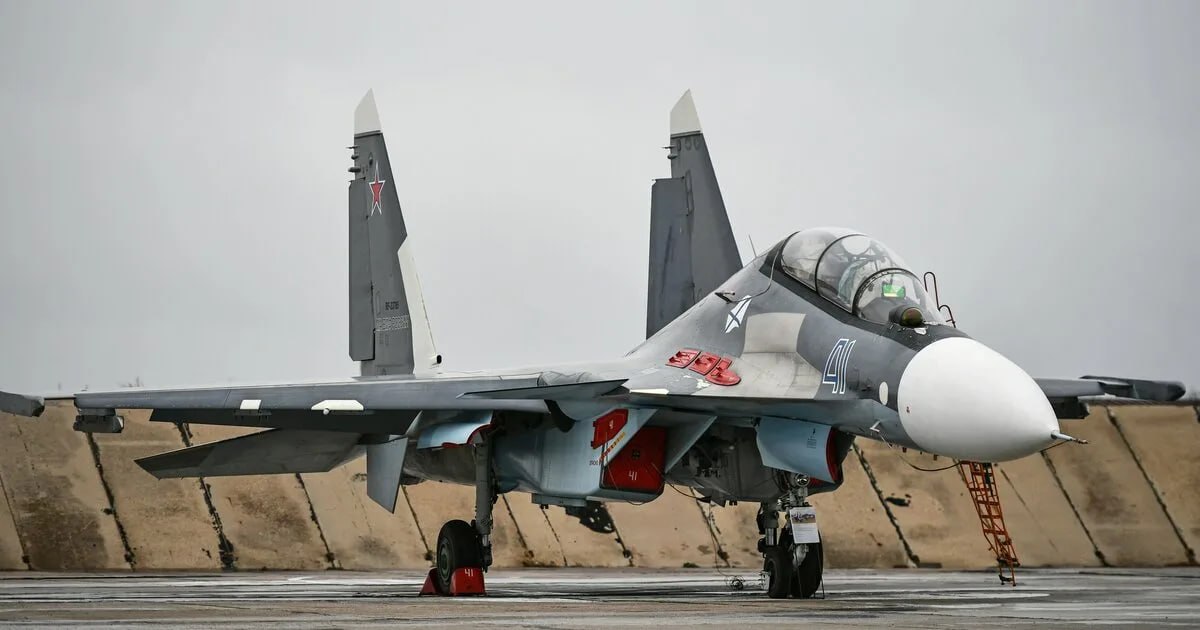 Kırım'da Su-30 Savaş Uçağı Düştü: Pilotlar Kurtuldu