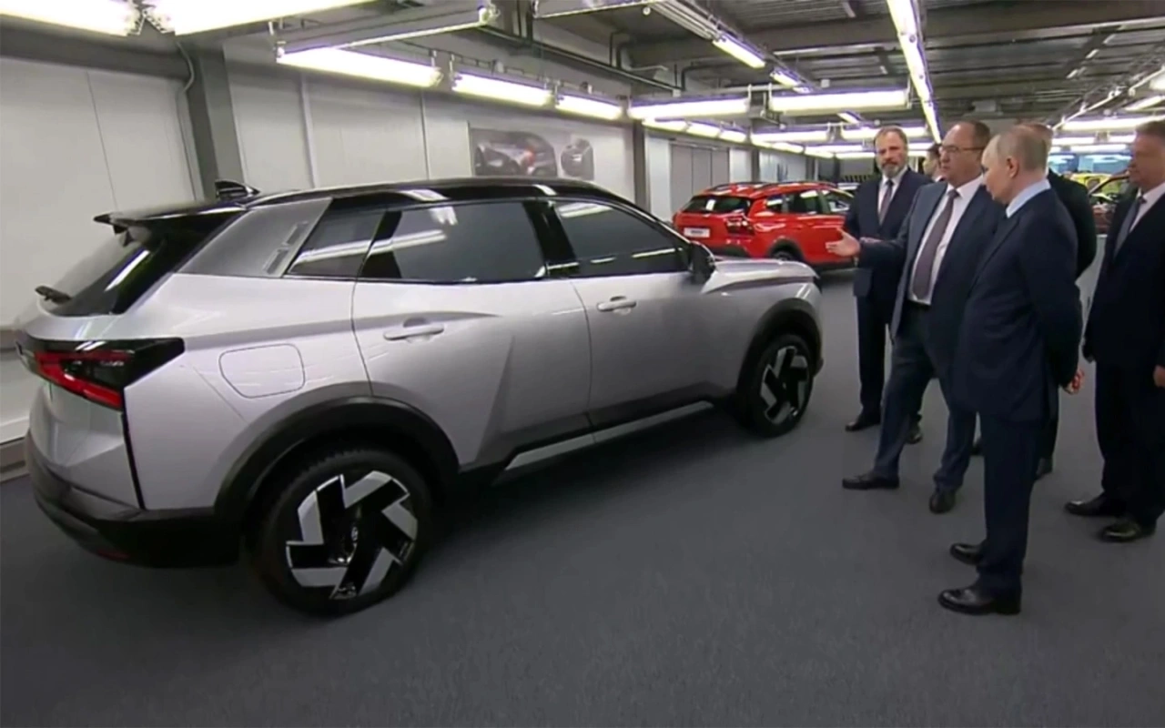 Lada'nın Yeni Crossover Modeli İçin Geri Sayım Başladı