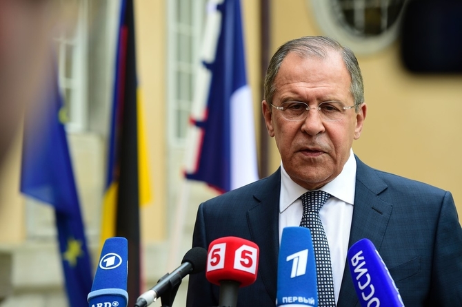 Lavrov: Teröristler, Türk gözlemci askerlerinin başları üzerinden saldırılarına devam ediyor