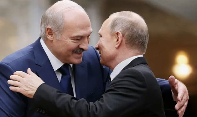 Lukaşenko'nun doğum gününü kutlayan Putin’den ‘zorlukları aşacağız’ mesajı