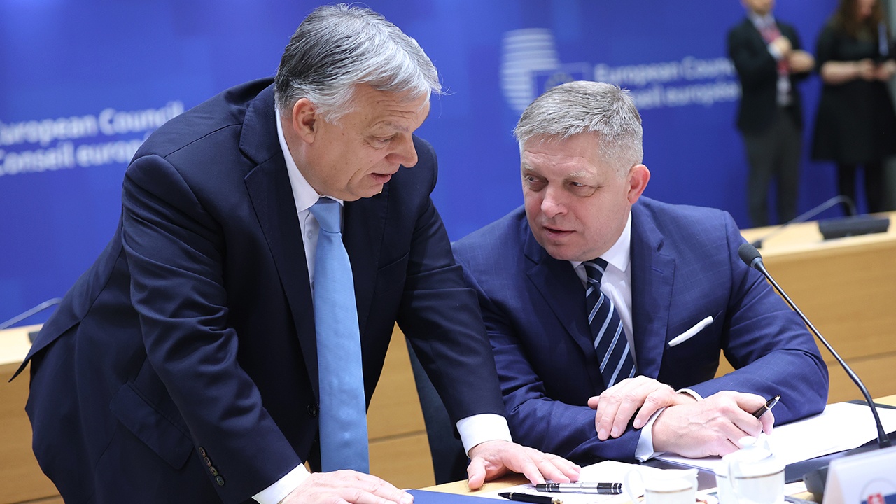 Macaristan ve Slovakya, AB'nin Ukrayna'ya 90 Milyar Euro Kredisini Engelledi