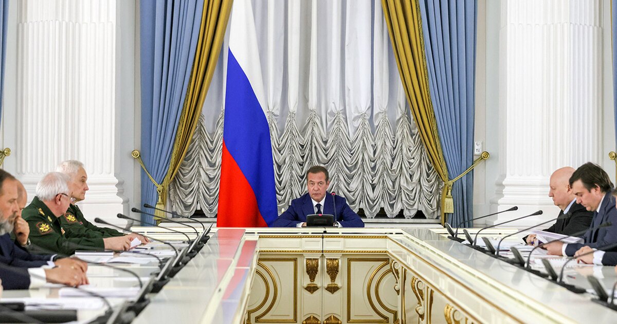Medvedev'den Kritik 'Seferberlik' Açıklaması
