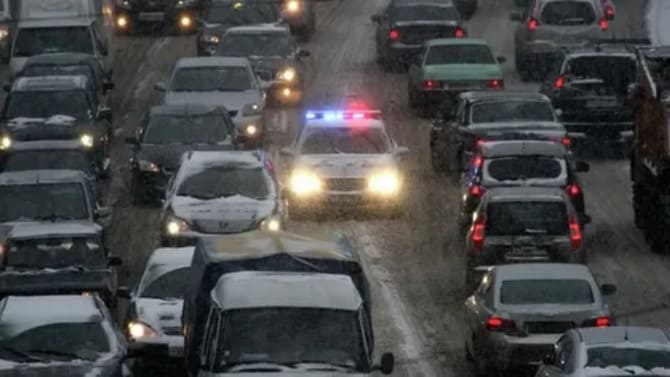 Moskova'da 2023'te 8 binden fazla trafik kazası oldu, 304 kişi öldü