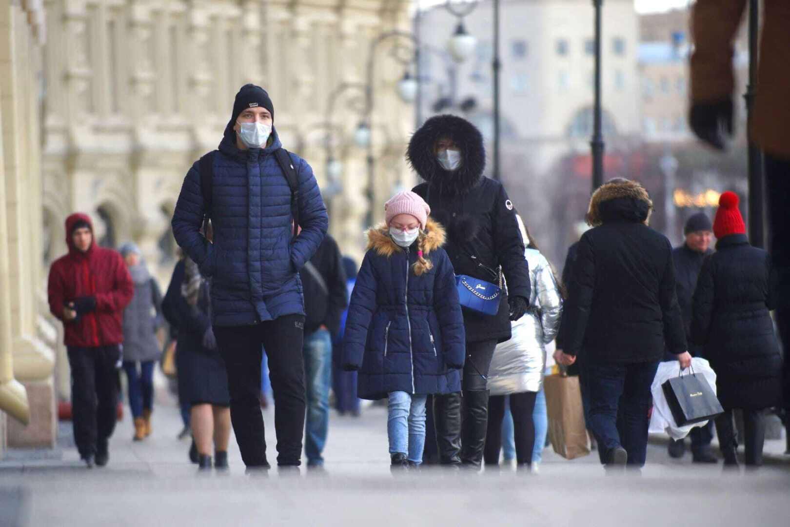 Moskova'da koronavirüs kısıtlamaları uzatıldı