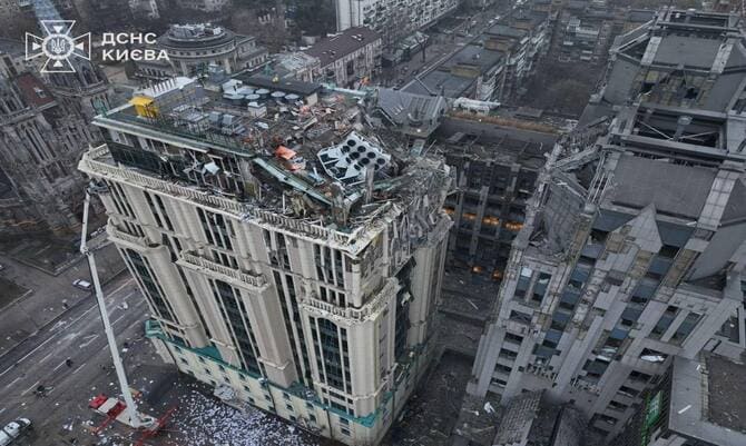 Moskova’dan Kiev’e Büyük Çaplı Füze Saldırısı: İstihbarat Merkezi Vuruldu