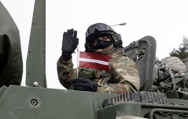 NATO üyesi ülke Ukrayna’ya asker gönderdiğini doğruladı