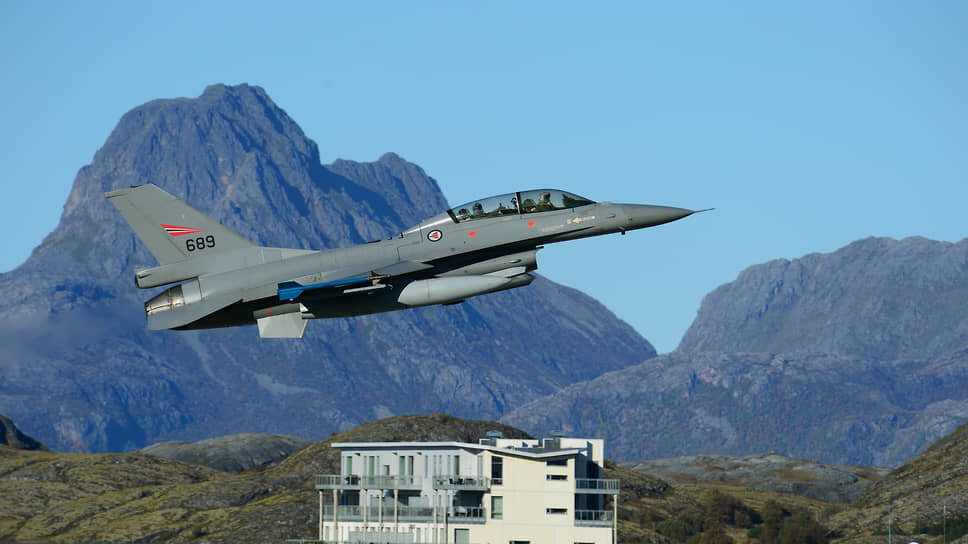 Norveç, Ukrayna'ya 22 adet F-16 verecek
