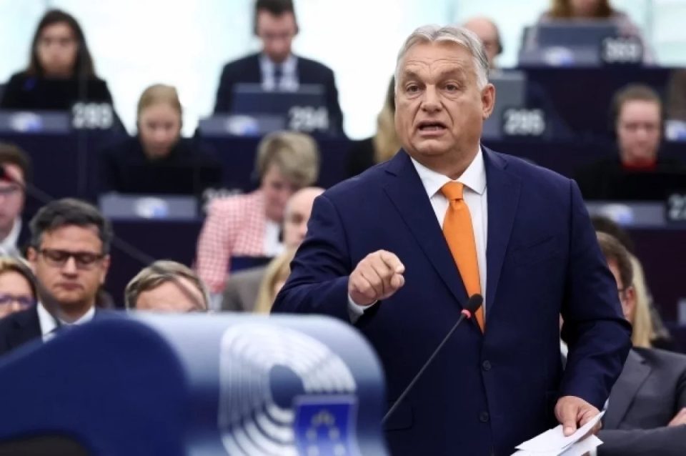Orban'dan AB'ye 'Askeri Psikoz' Yerine Rusya ile Görüşme Çağrısı